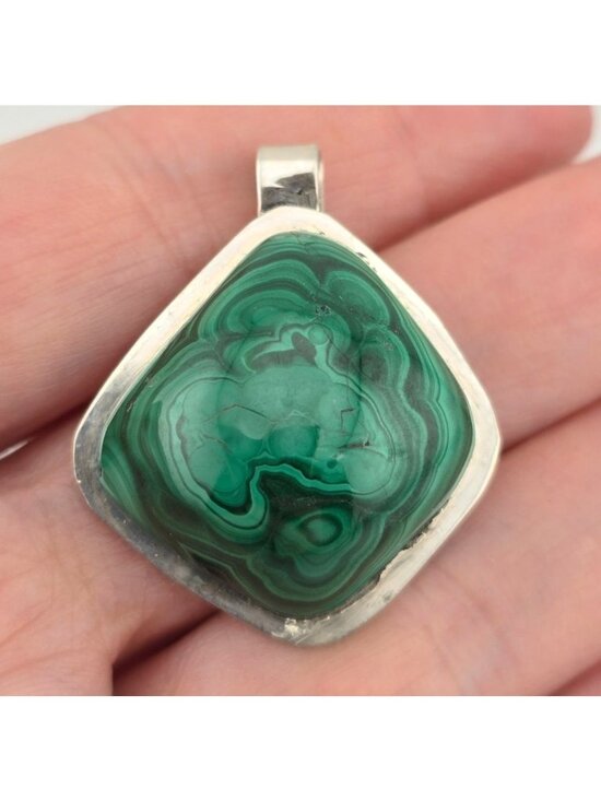 RCU Jewelry - Malachite & Sterling Silver Pendant Handcrafted Green Stone